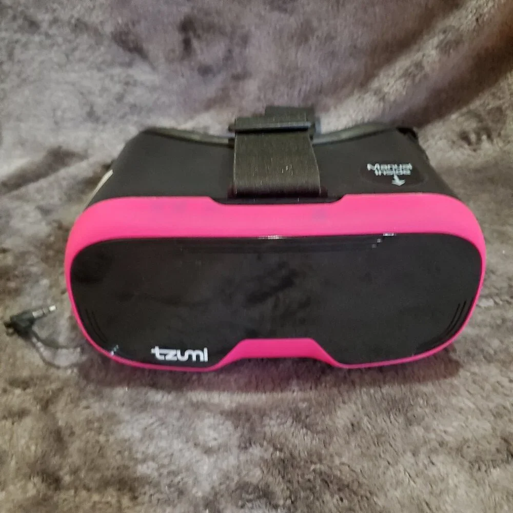 Tzumi Dream Vision Virtual Reality Smartphone Headset